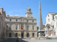/album/dans-la-region/france-arles-place-republique-jpg/